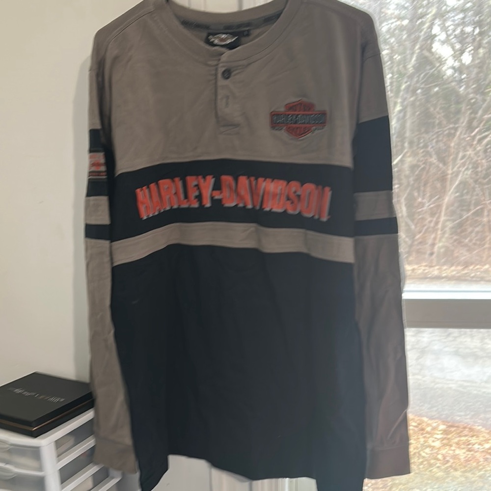 Harley-Davidson Men's Black and Gray Shirt